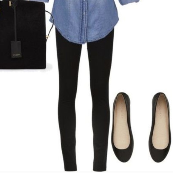 A WALK IN PARIS FLATS - Picture 3 of 3